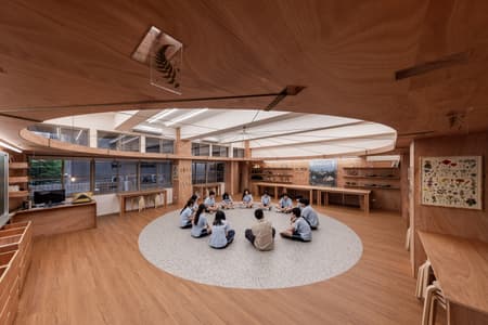 Qingshan Forest Junior High School Classroom